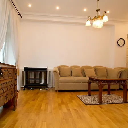 на бориса гринченка Apartment *